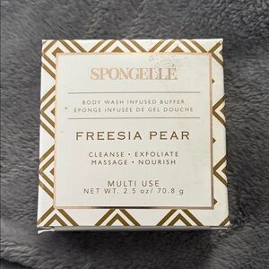 Spongelle Freesia Pear Body Wash Buffer - Gold & Cream NIB Great Gift Self Care